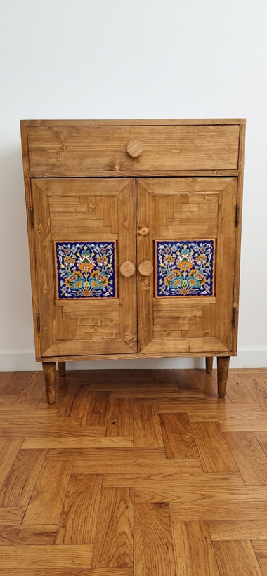 کنسول چوبی با کاشی دستساز اصفهان